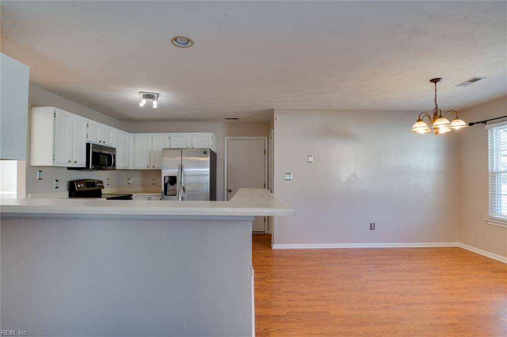 2105 King St Property Photo 9