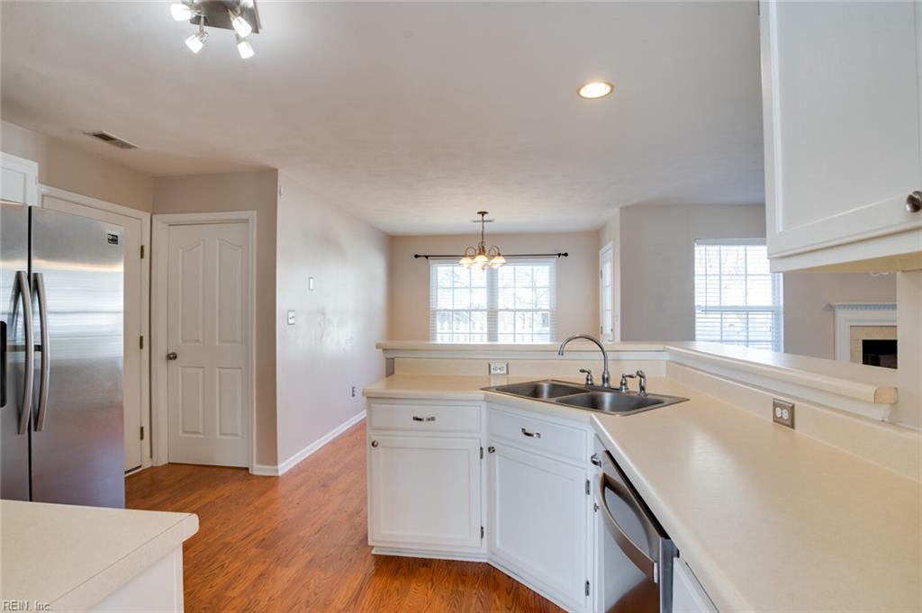 2105 King St Property Photo 11