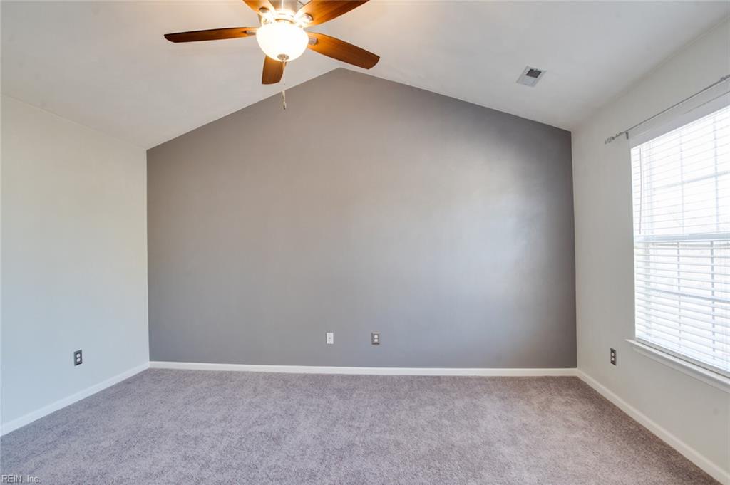 2105 King St Property Photo 15