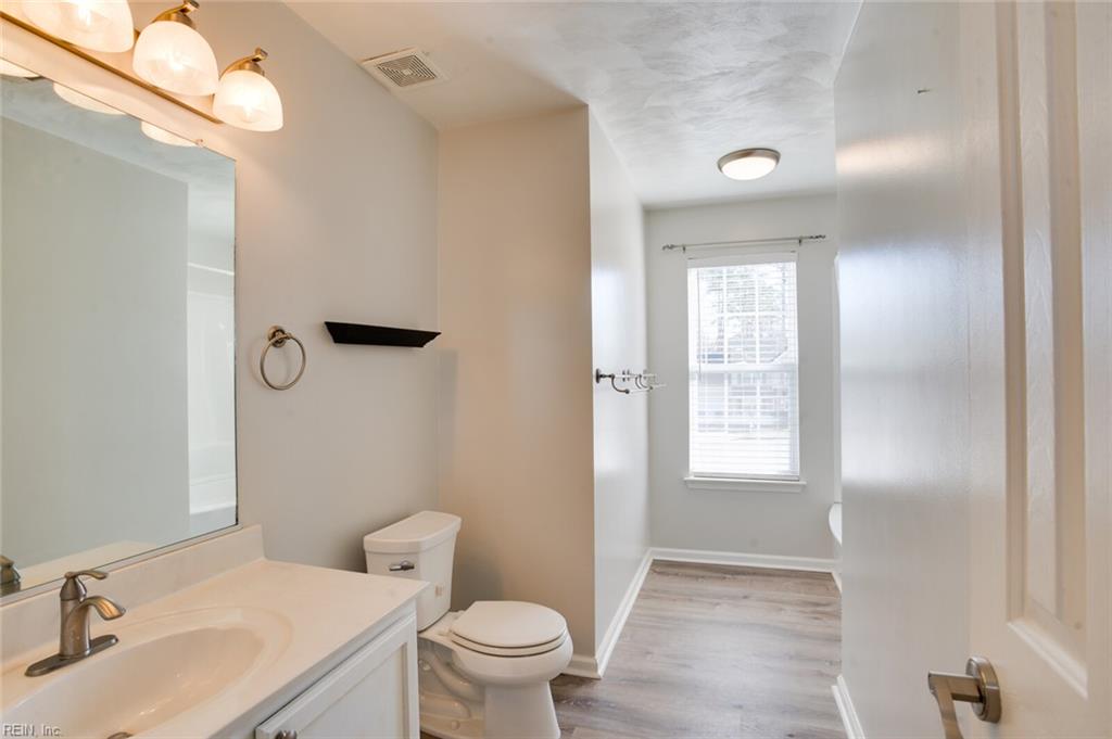 2105 King St Property Photo 21