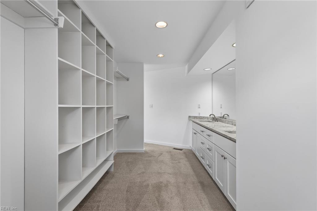 820 W 51st St Property Photo 26