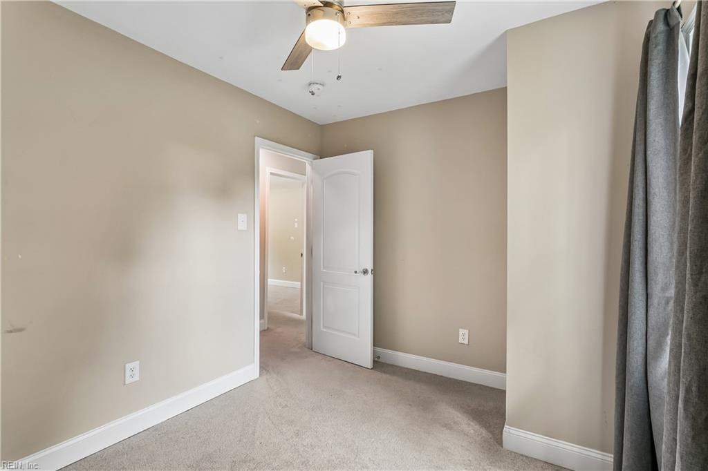 12 Edith Key St Property Photo 31