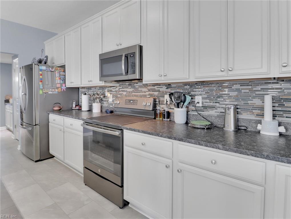 3400 Symonds Way Property Photo 32