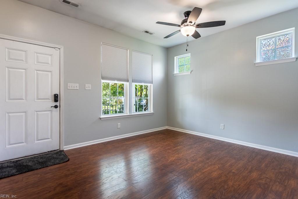 8423 Sheldon Branch Pl Property Photo 5