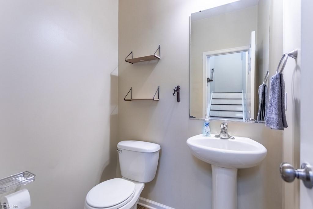 8423 Sheldon Branch Pl Property Photo 6