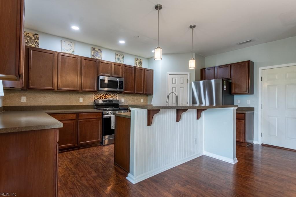 8423 Sheldon Branch Pl Property Photo 12