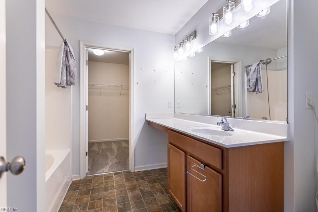 8423 Sheldon Branch Pl Property Photo 16