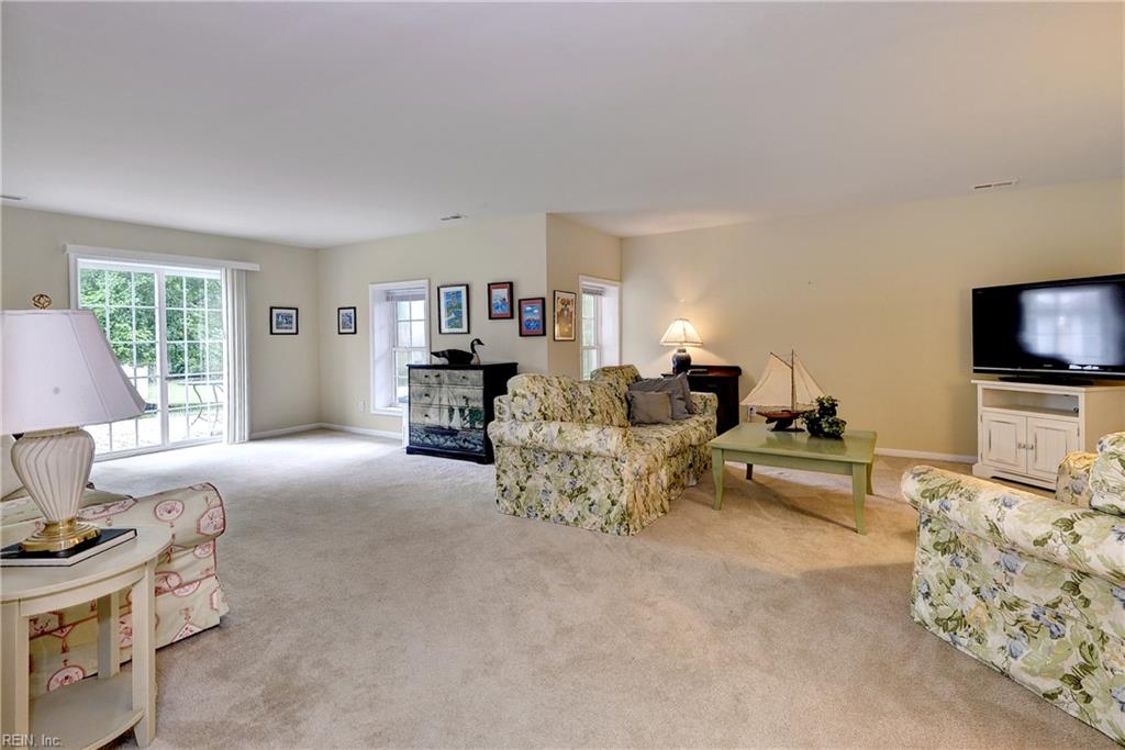 6860 Arthur Hills Dr Property Photo 22