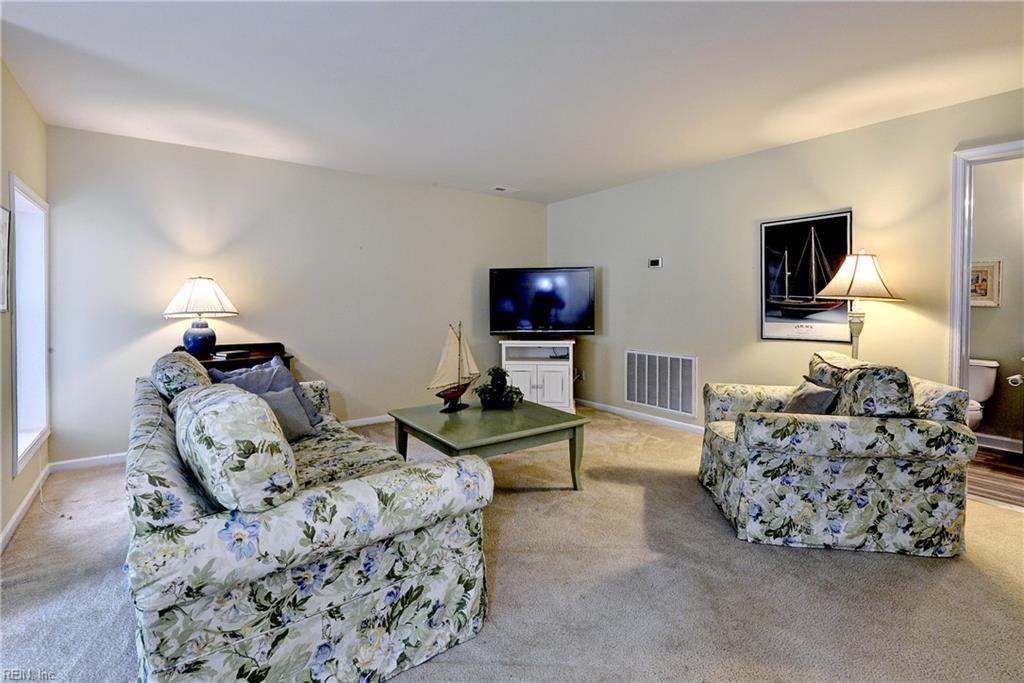 6860 Arthur Hills Dr Property Photo 23