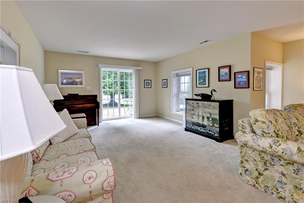 6860 Arthur Hills Dr Property Photo 24