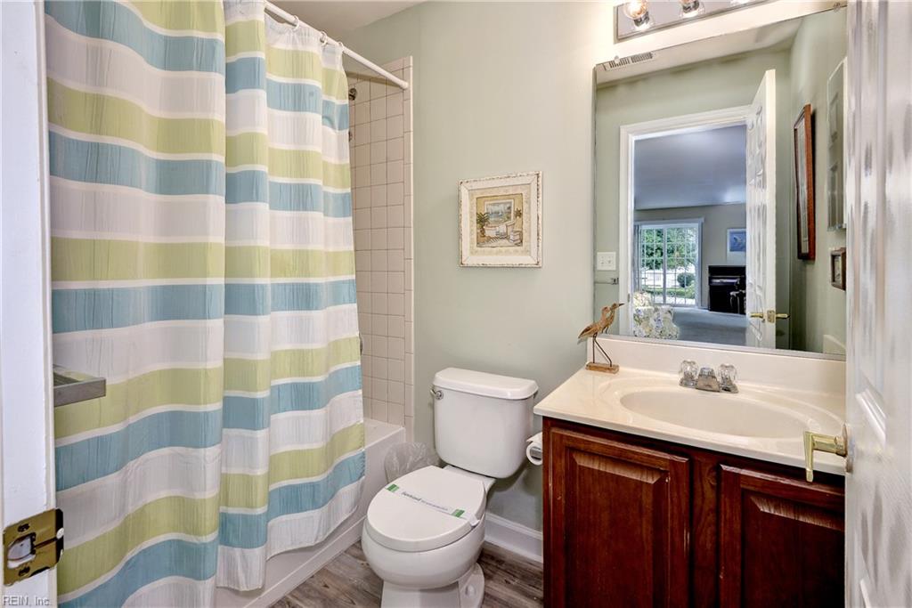 6860 Arthur Hills Dr Property Photo 25