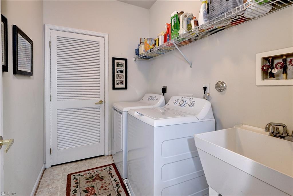 6860 Arthur Hills Dr Property Photo 27