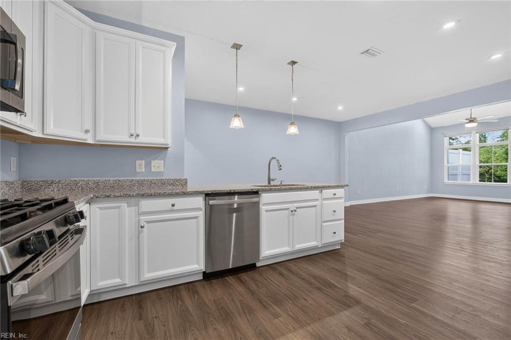 1758 Barkadeer Cv Property Photo 12
