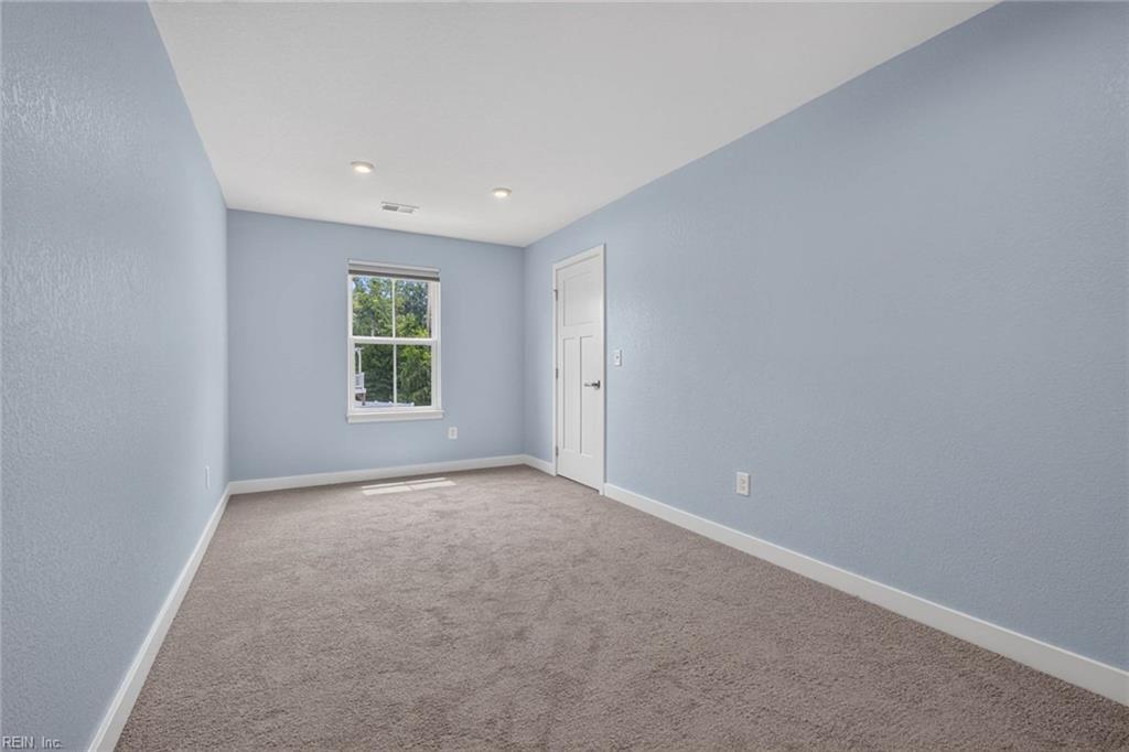 1758 Barkadeer Cv Property Photo 32