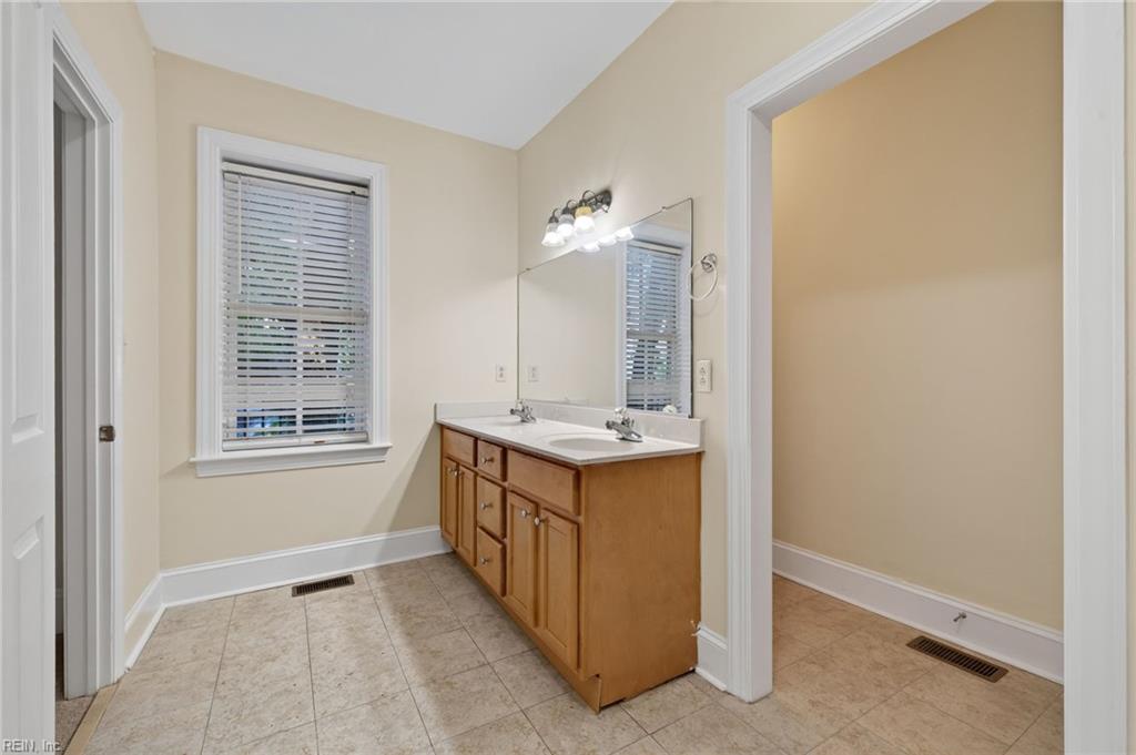 3710 Colley Ave Property Photo 6