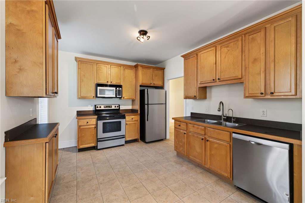 3710 Colley Ave Property Photo 16