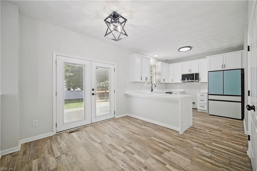 509 Fair Oak Dr Property Photo 3