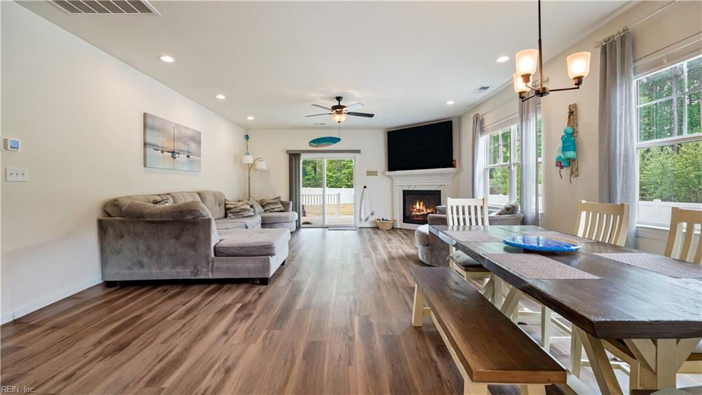1024 Loutro Ct Property Photo 8
