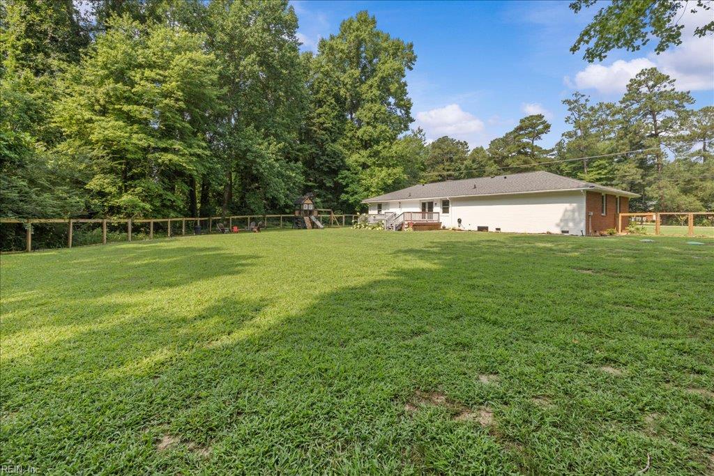 7150 Crittenden Rd Property Photo 9