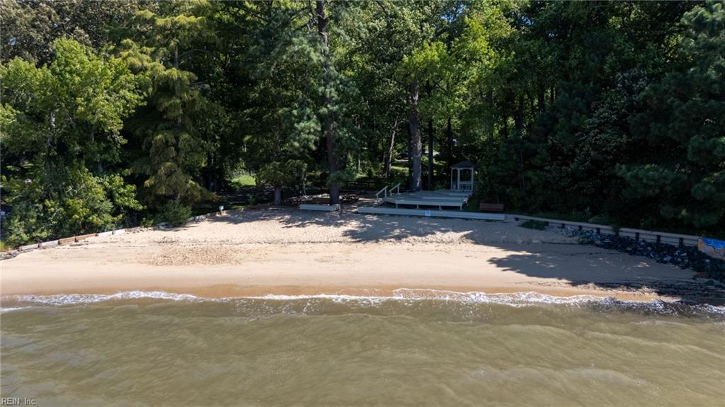803 Riverside Dr Property Photo 27