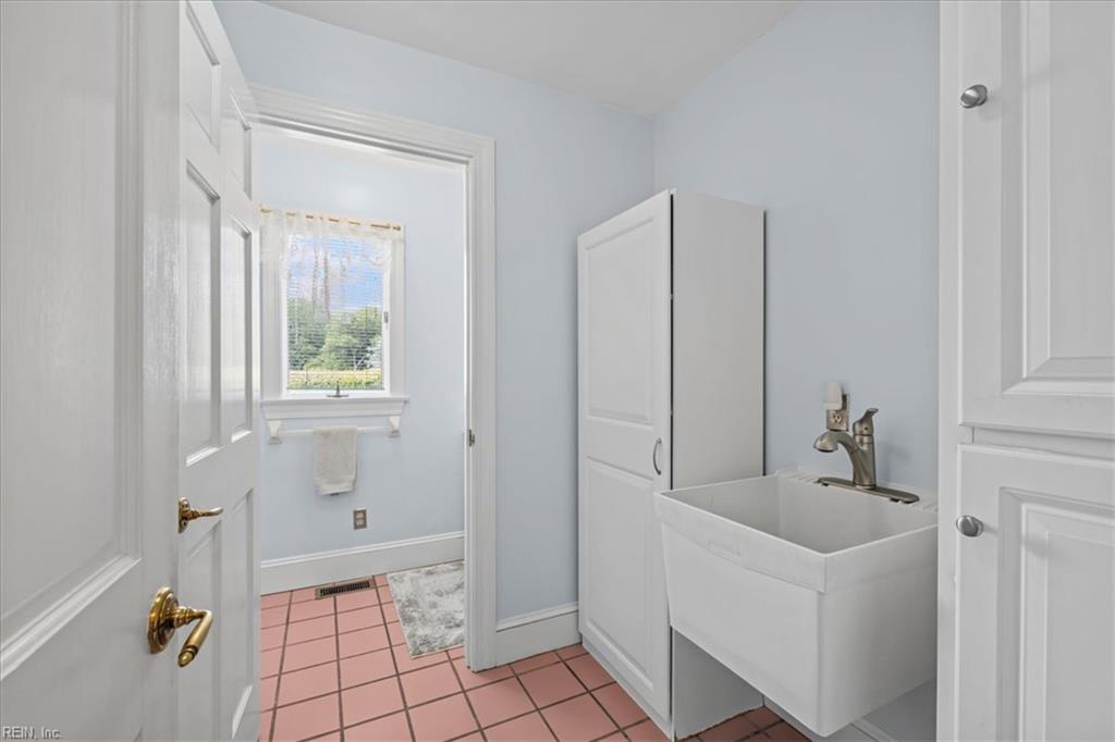 100 Northgate Ln Property Photo 32