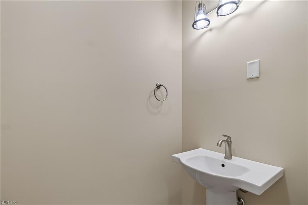 24 Brough Ln Property Photo 30