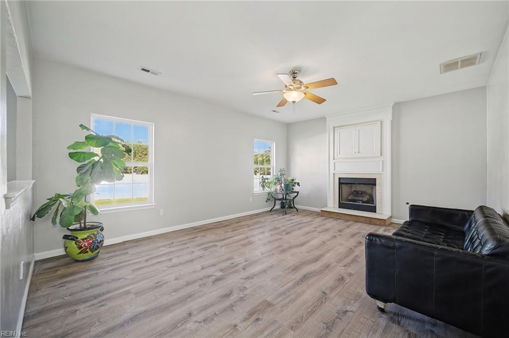 202 Cameron Xing Property Photo 16