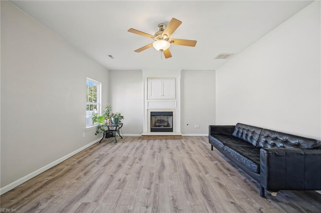 202 Cameron Xing Property Photo 17