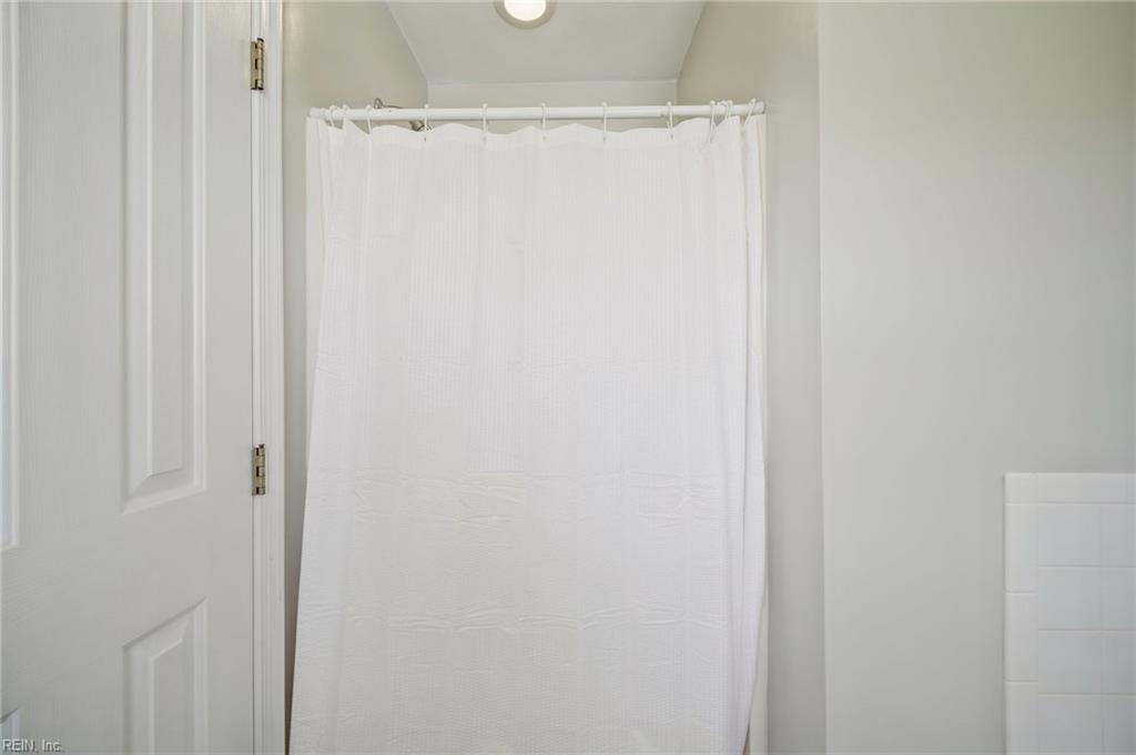 202 Cameron Xing Property Photo 22