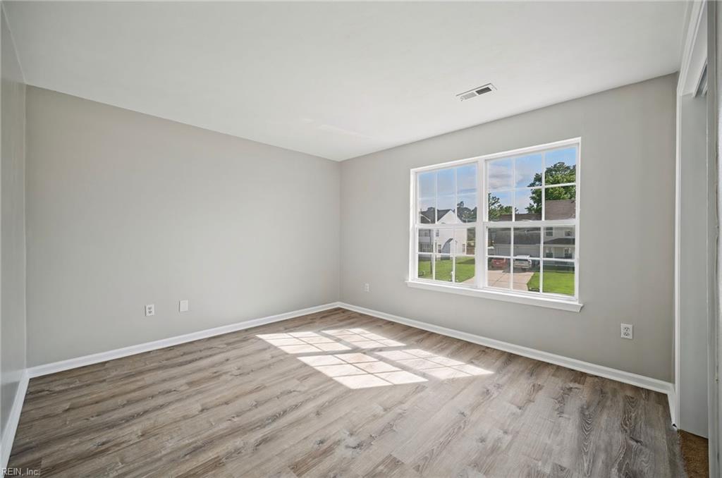 202 Cameron Xing Property Photo 24