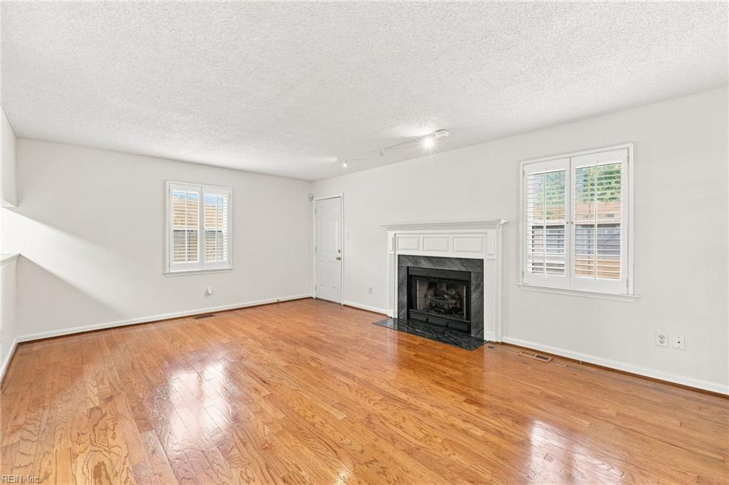 1 Loquat Pl Property Photo 4