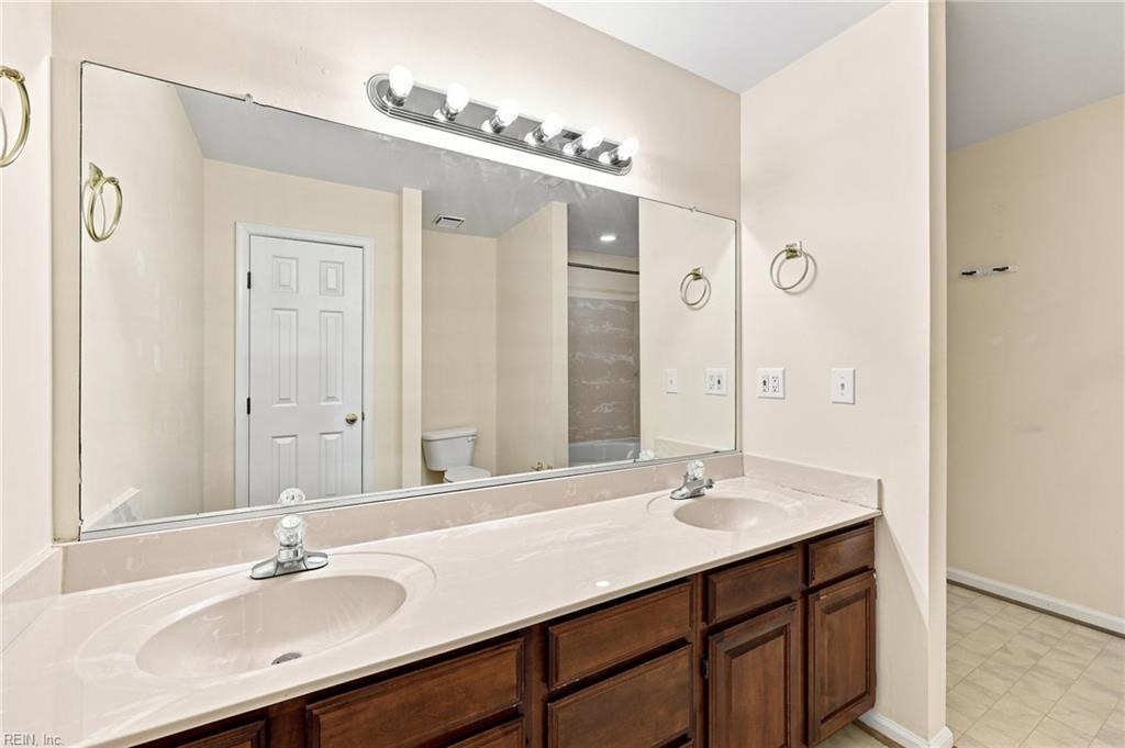 1 Loquat Pl Property Photo 12