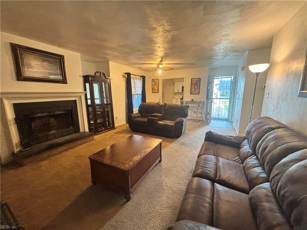 5412 Sweetwater Ct Property Photo 4