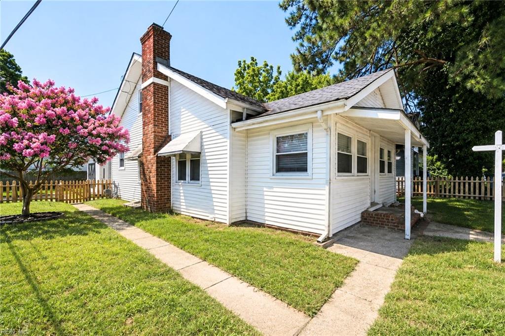 1045 Green St Property Photo 1