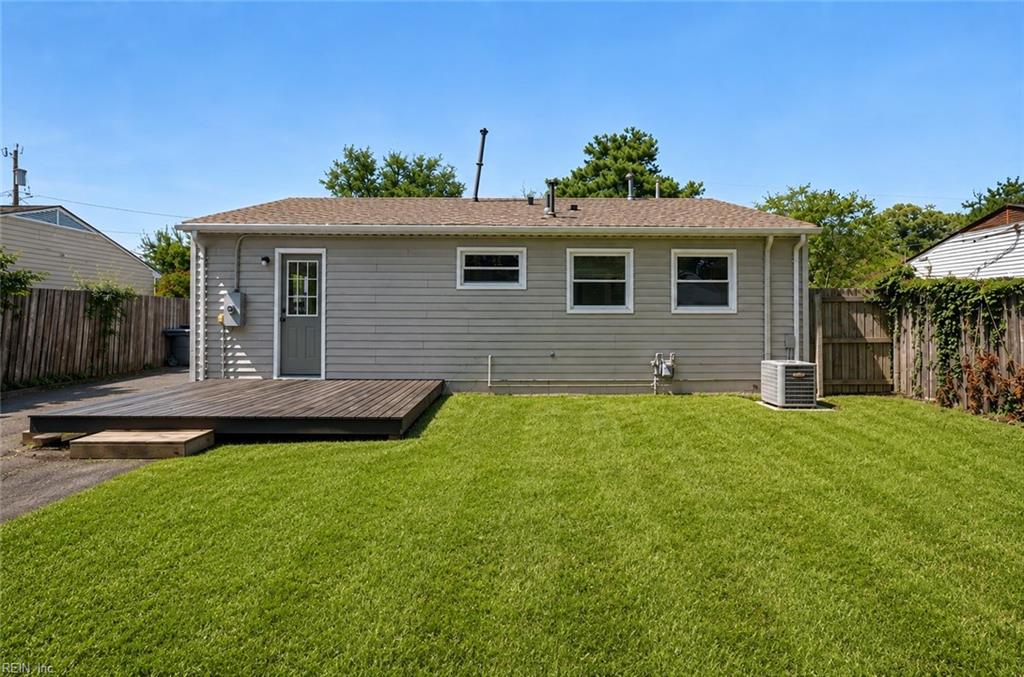 1830 Beall Dr Property Photo 23
