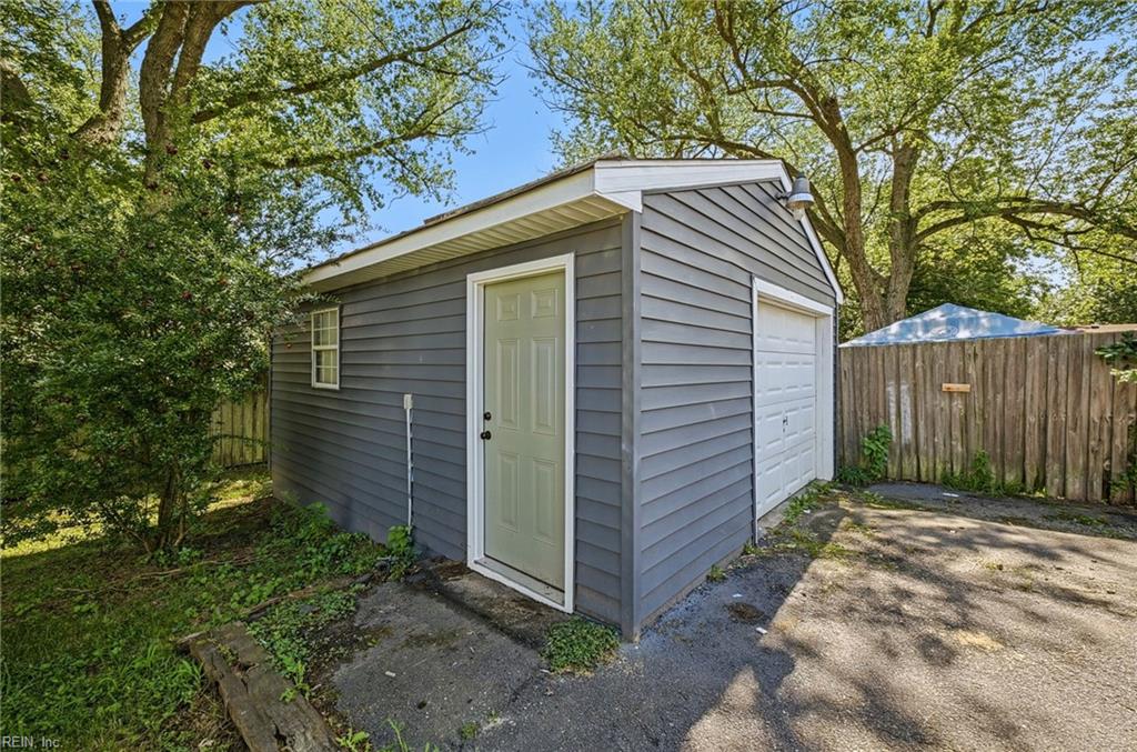1830 Beall Dr Property Photo 25