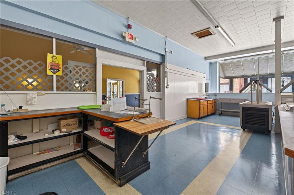 32129 Main St Property Photo 18