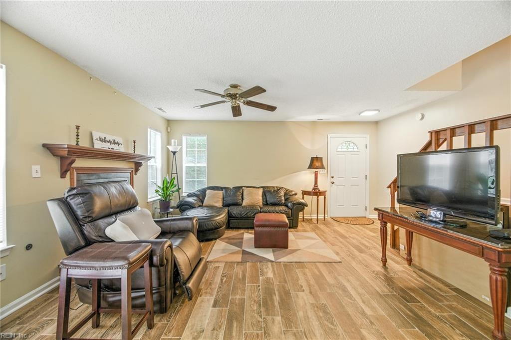 4409 Segovia Ct Property Photo 6
