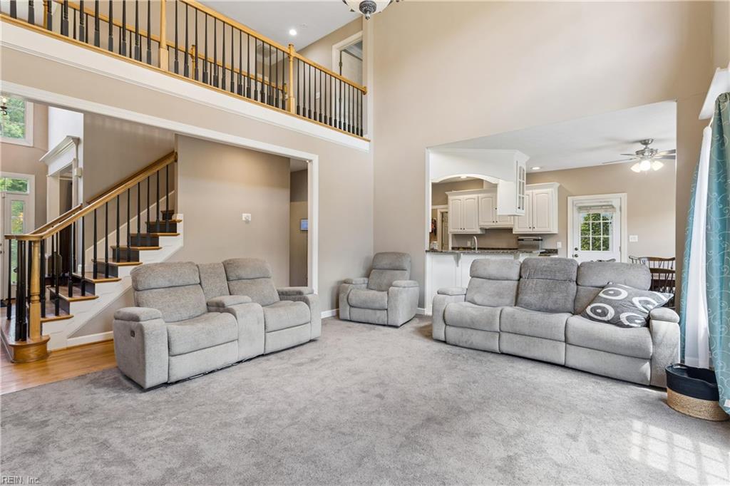 20711 Creekside Dr Property Photo 8