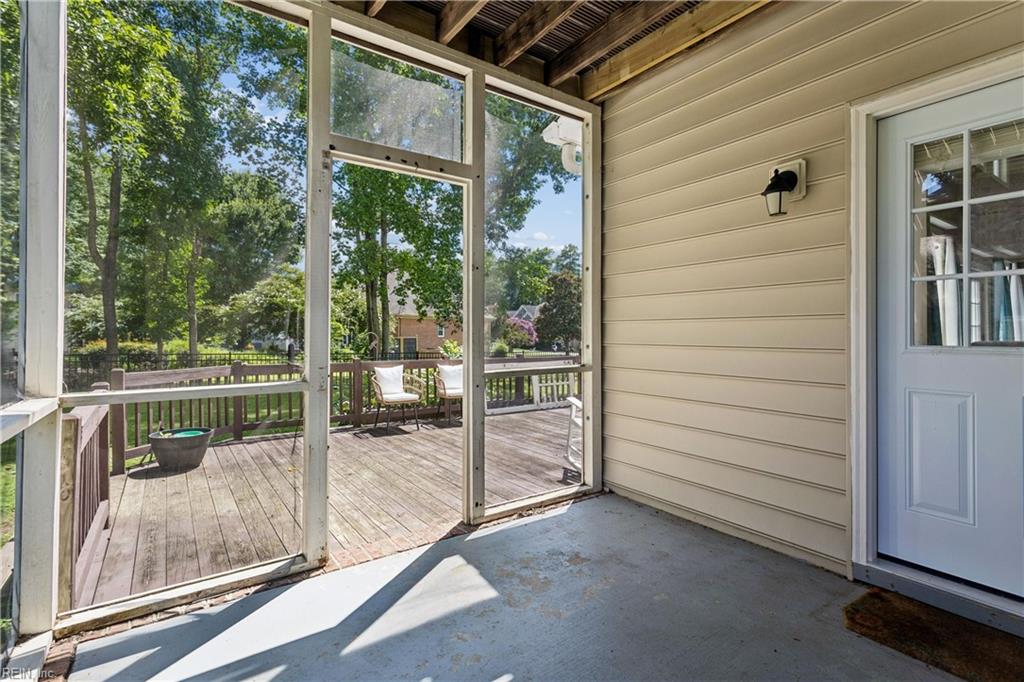 20711 Creekside Dr Property Photo 33