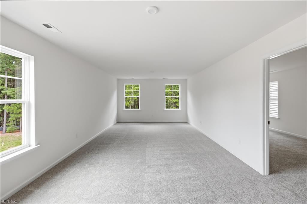 1533 Waltham Ln Property Photo 14