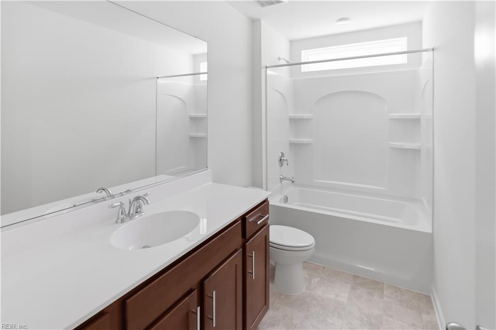 1535 Waltham Ln Property Photo 20