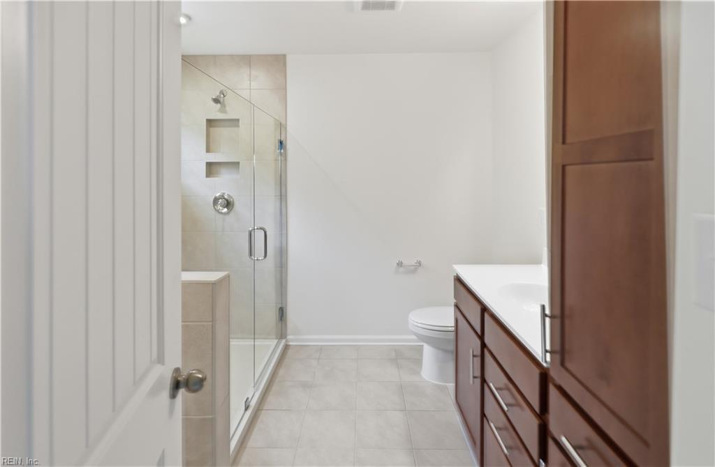 1535 Waltham Ln Property Photo 27