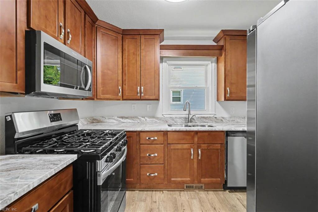 102 W Kelly Ave Property Photo 16