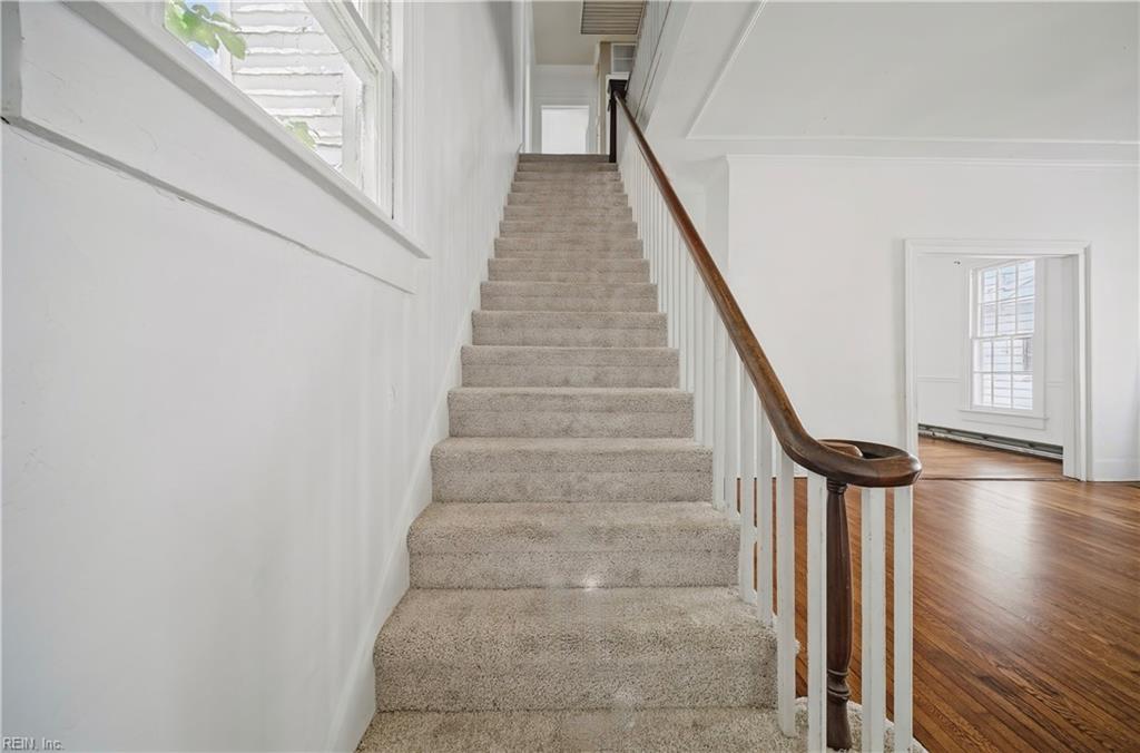 117 Clay St Property Photo 4
