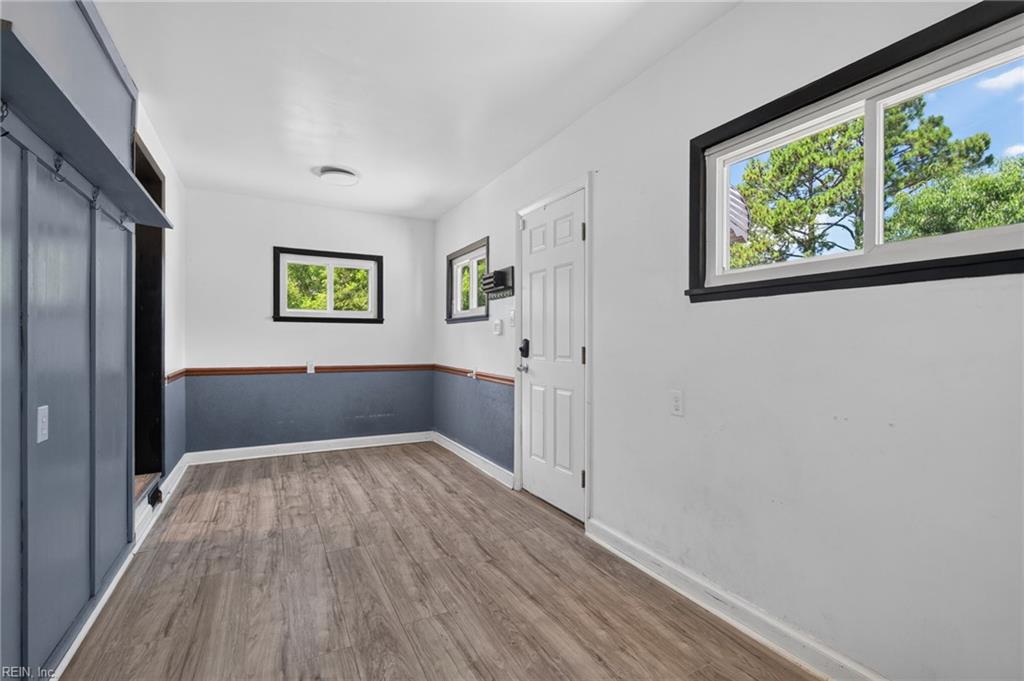 4710 Lind St Property Photo 10