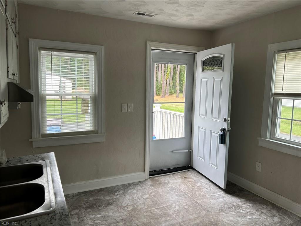 304 Centerville Tpke N Property Photo 7