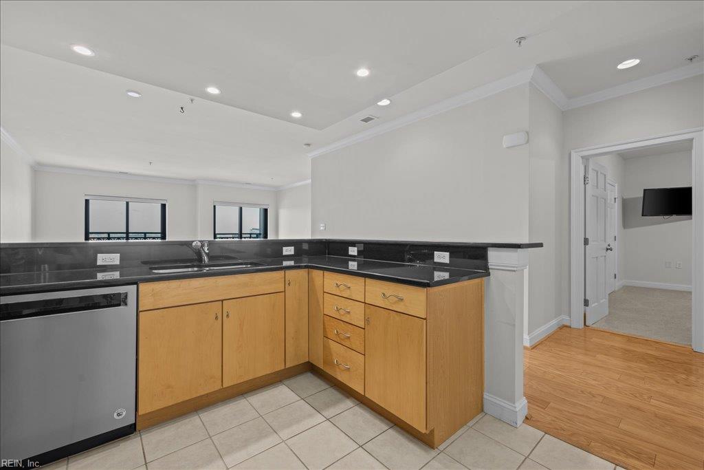 123 College Pl Property Photo 10