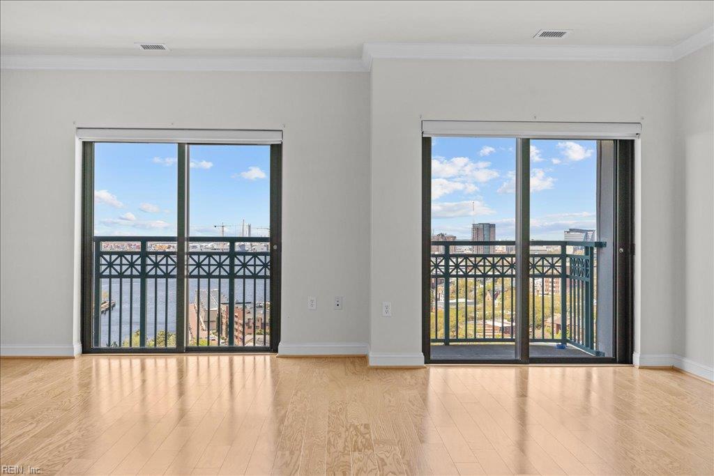 123 College Pl Property Photo 18