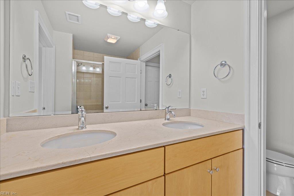 123 College Pl Property Photo 28